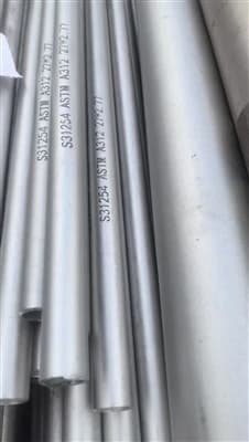 أنابيب فولاذية مقاومة للصدأ ممتازة ASTM A312 UNS S31254 254SMO تم شحنها إلى المكسيك